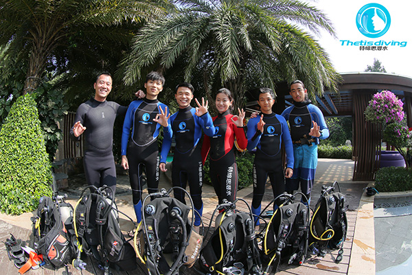 12/12正式上線！PADI 最新課程【休閑潛水員Resort Diver】 丨 一天拿證，潛遍全球
